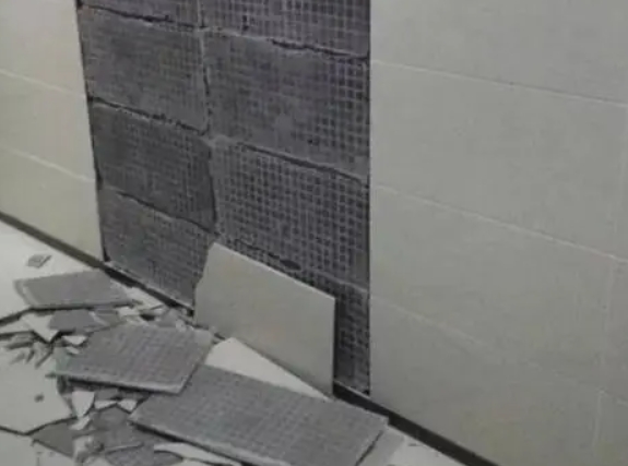 科尔沁瓷砖空鼓维修公司分享下科尔沁墙砖松动维修的知识